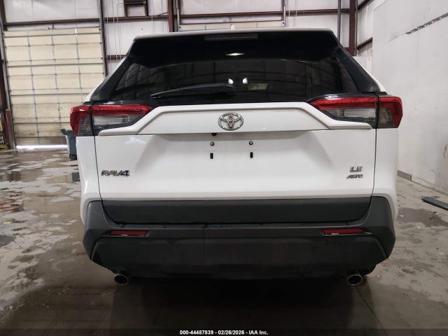 2T3F1RFV0NW290404 Toyota RAV4 LE