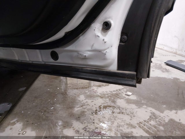 2T3F1RFV0NW290404 Toyota RAV4 LE