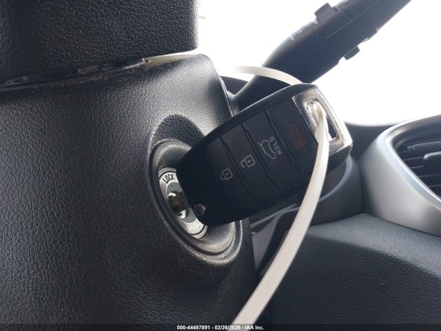 5XYPG4A36HG266851 KIA Sorento 2.4l Lx