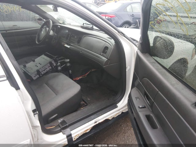 2011 FORD CROWN VICTORIA 2FABP7BV7BX180593 Photo 4