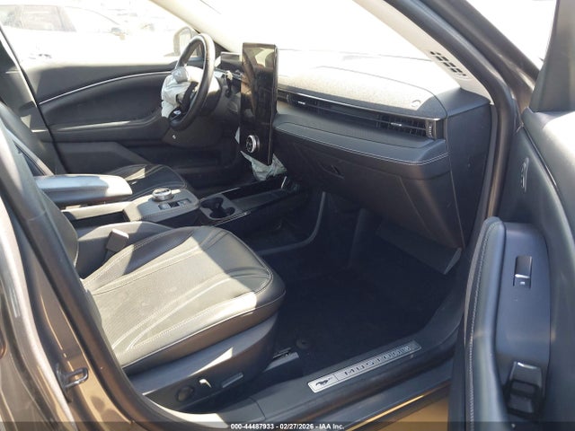 3FMTK3R72MMA19527 Ford Mustang Mach-e Premium
