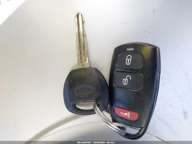 KIA SEDONA LX 2014 KNDMG4C77E6538745 Image 11