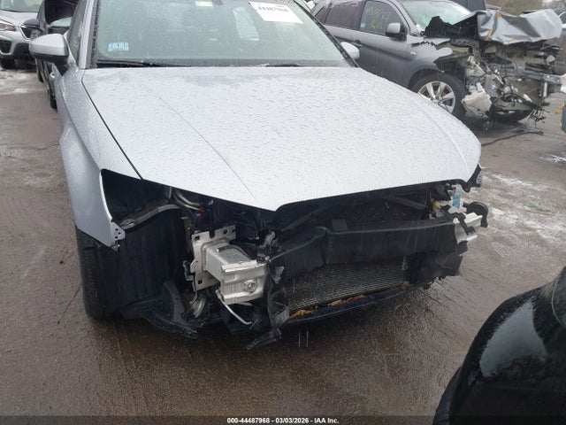 44487968 :رقم المزاد ، WAUE8GFF8G1068146 vin ، 2016 Audi A3 2.0t Premium مزاد بيع