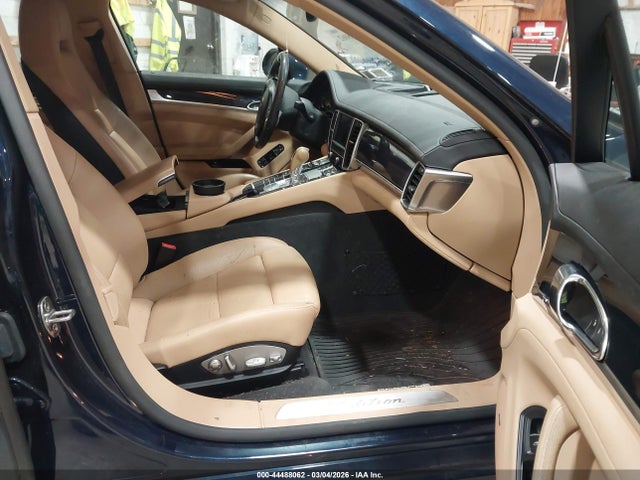 2016 PORSCHE PANAMERA WP0AA2A74GL003629 Photo 4