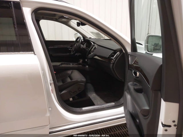 2017 VOLVO XC90 YV4A22PK6H1137173 Photo 4