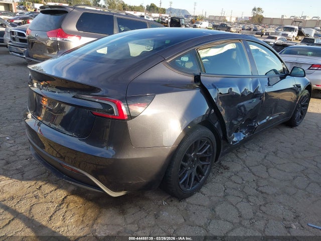 2025 TESLA MODEL 3 5YJ3E1EA9SF040880 Photo 3