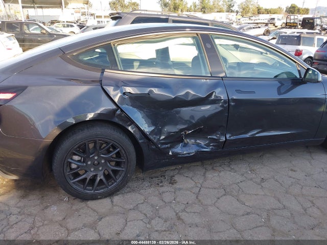 2025 TESLA MODEL 3 5YJ3E1EA9SF040880 Photo 5