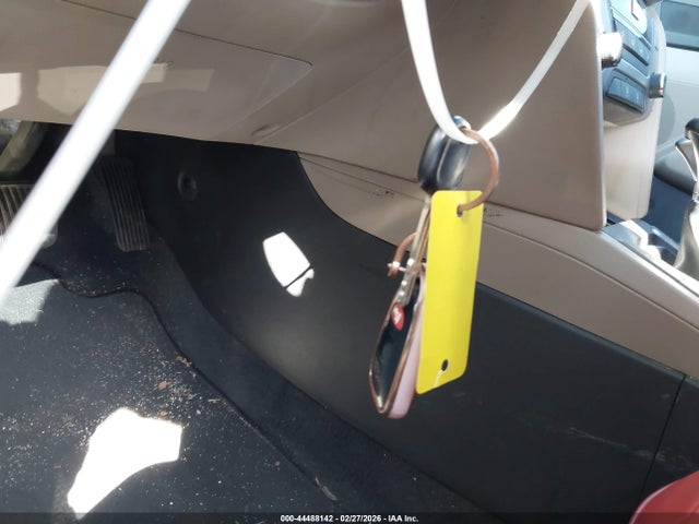 5NPD84LF7JH246890 Hyundai ELANTRA SEL