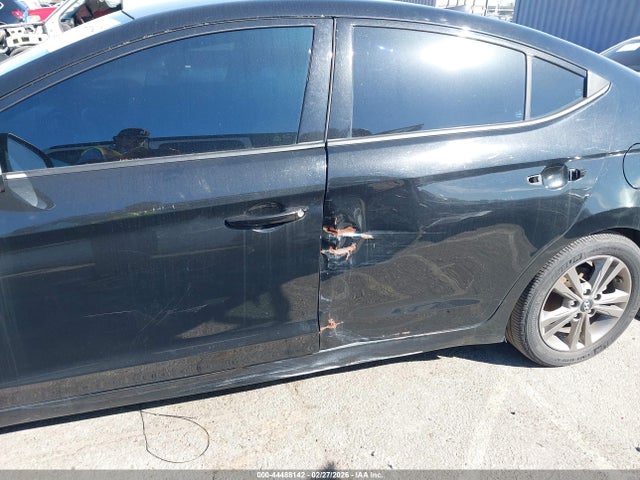 5NPD84LF7JH246890 Hyundai ELANTRA SEL