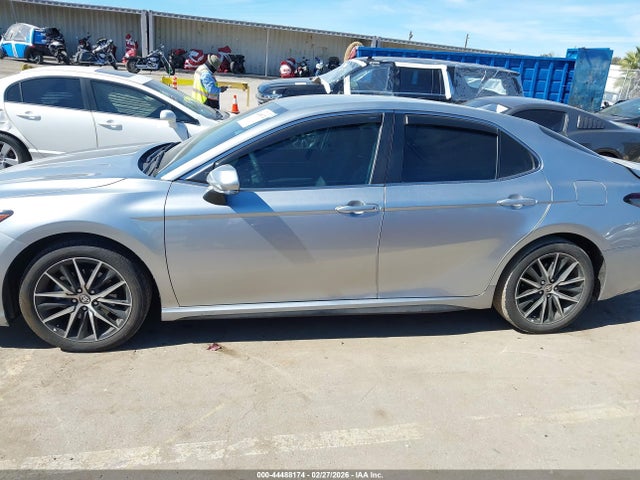 4T1T11AK6RU900936 Toyota CAMRY SE