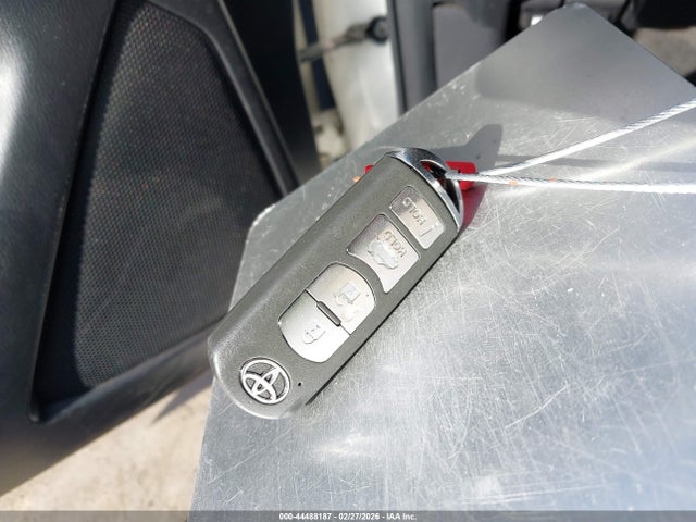 3MYDLBYV1HY159150 Toyota YARIS IA