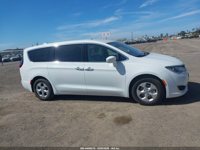 Aukcja sprzedaży 2018 Chrysler Pacifica Hybrid Touring Plus, vin: 2C4RC1H72JR332955, numer aukcji: 44488216