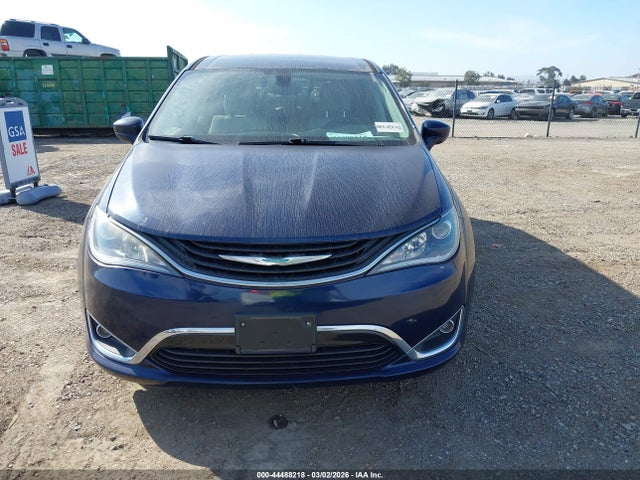 2C4RC1H72JR332969 Chrysler Pacifica Hybrid Touring Plus