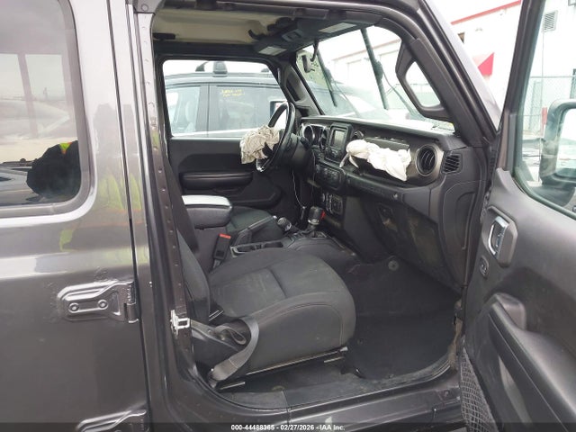 1C4HJXDN5JW325451 Jeep Wrangler Unlimited Sport S 4x4