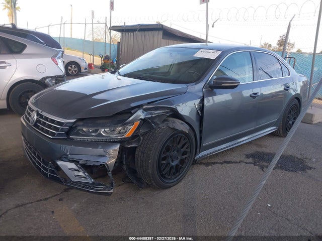 1VWDT7A35HC049986 Volkswagen Passat 1.8t R-line