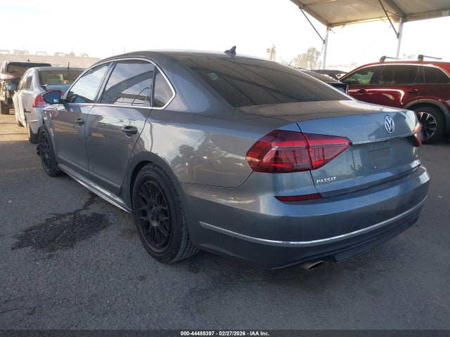 1VWDT7A35HC049986 Volkswagen Passat 1.8t R-line