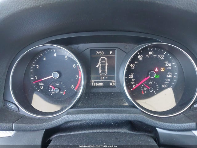 1VWDT7A35HC049986 Volkswagen Passat 1.8t R-line