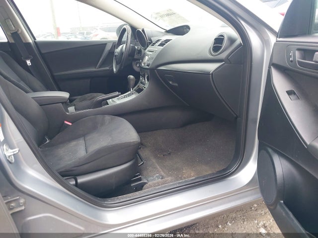44488398 :رقم المزاد ، JM1BL1UF7B1900833 vin ، 2011 Mazda Mazda3 I Sport مزاد بيع