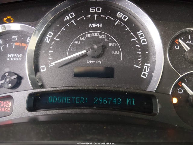 2005 Cadillac Escalade Standard მანქანა იყიდება აუქციონზე, vin: 1GYEK63N05R125247, აუქციონის ნომერი: 44488493