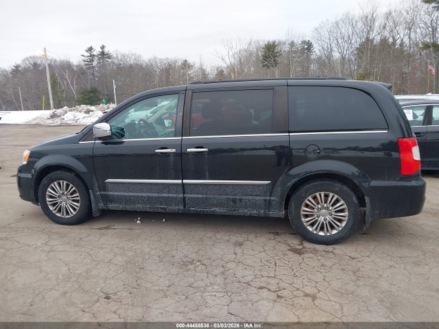 Продаж на аукціоні авто 2016 Chrysler Town & Country Touring-l Anniversary Edition, vin: 2C4RC1CG6GR111536, номер лоту: 44488536