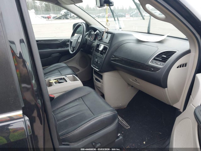 Продаж на аукціоні авто 2016 Chrysler Town & Country Touring-l Anniversary Edition, vin: 2C4RC1CG6GR111536, номер лоту: 44488536