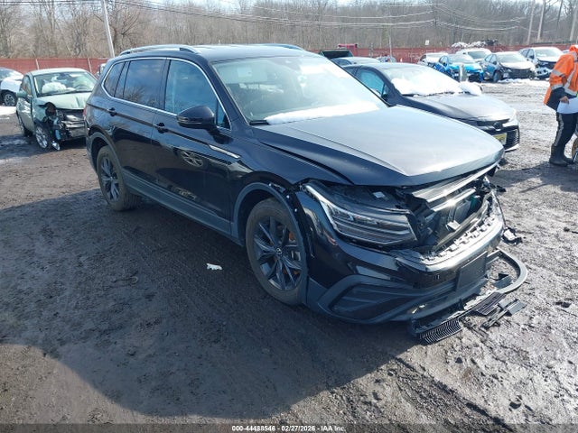 2024 Volkswagen Tiguan 2.0t Se/2.0t Wolfsburg Edition მანქანა იყიდება აუქციონზე, vin: 3VV2B7AX2RM041040, აუქციონის ნომერი: 44488546