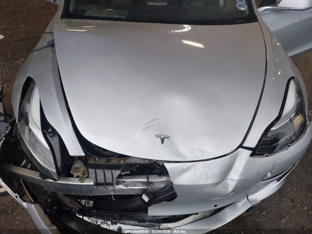 44488550 :رقم المزاد ، 5YJ3E1EB9JF104567 vin ، 2018 Tesla Model 3 Long Range/performance مزاد بيع