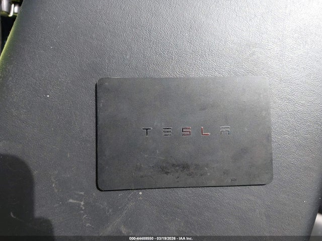 44488550 :رقم المزاد ، 5YJ3E1EB9JF104567 vin ، 2018 Tesla Model 3 Long Range/performance مزاد بيع