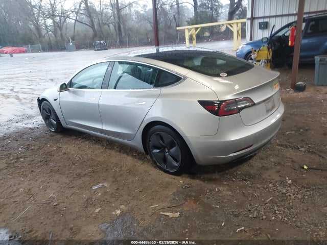 44488550 :رقم المزاد ، 5YJ3E1EB9JF104567 vin ، 2018 Tesla Model 3 Long Range/performance مزاد بيع