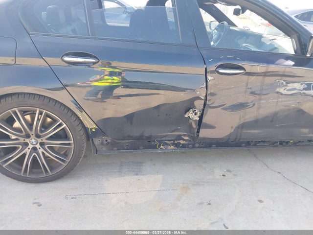 WBAJE5C34HG913711 BMW 540I