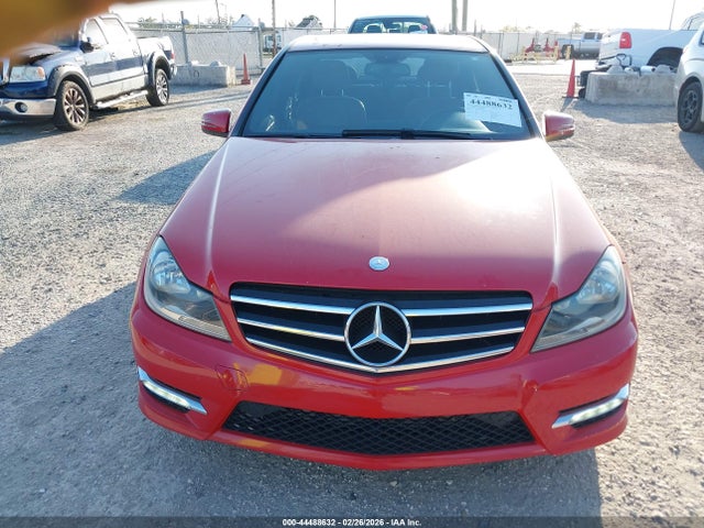 Продаж на аукціоні авто 2014 Mercedes-benz C 250 Sport, vin: WDDGF4HBXEA963697, номер лоту: 44488632