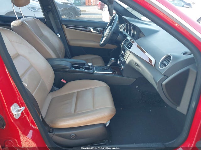 Продаж на аукціоні авто 2014 Mercedes-benz C 250 Sport, vin: WDDGF4HBXEA963697, номер лоту: 44488632