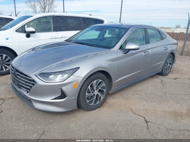 KMHL24JJ3MA028425 Hyundai Sonata Blue