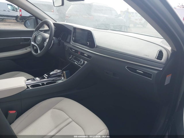 KMHL24JJ3MA028425 Hyundai Sonata Blue