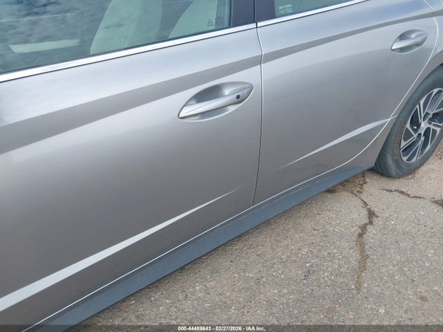 KMHL24JJ3MA028425 Hyundai Sonata Blue