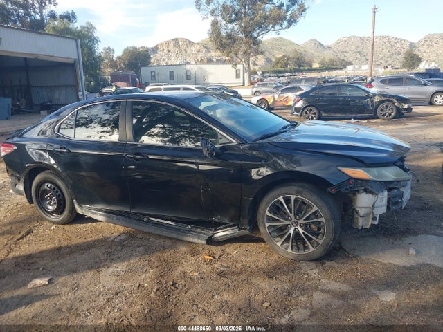 4T1B11HKXKU226720 Toyota CAMRY SE