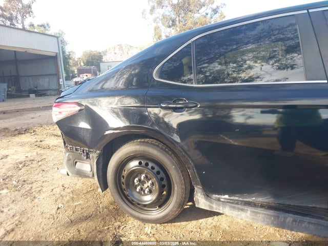 4T1B11HKXKU226720 Toyota CAMRY SE