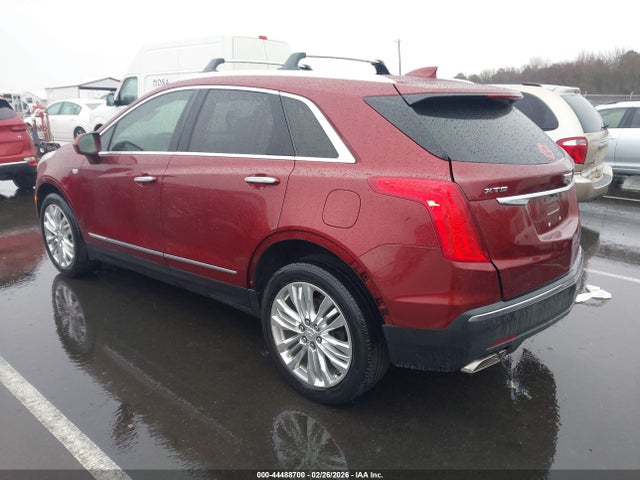 2017 CADILLAC XT5 1GYKNCRS3HZ138939 Photo 2