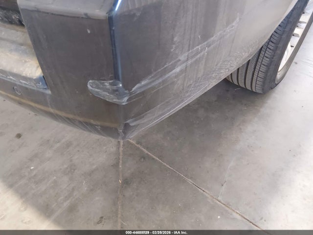 1GNSKGEC6JR135339 Chevrolet Suburban Ls