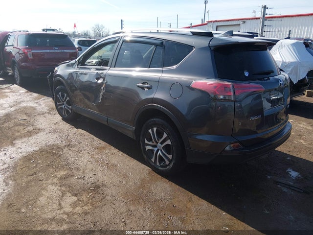 2017 TOYOTA RAV4 JTMBFREV7HJ148555 Photo 2