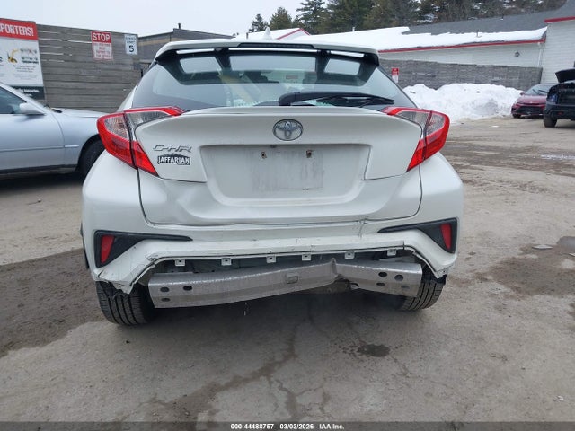 NMTKHMBXXJR025780 Toyota C-HR XLE