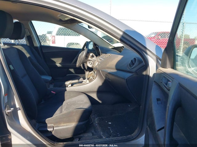 Продаж на аукціоні авто 2011 Mazda Mazda3 I Sport, vin: JM1BL1UF3B1469763, номер лоту: 44488760