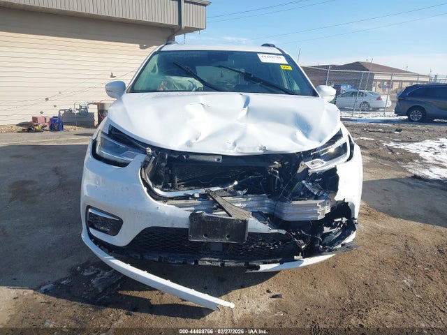 Продаж на аукціоні авто 2022 Chrysler Pacifica Touring L, vin: 2C4RC1BG1NR115170, номер лоту: 44488766
