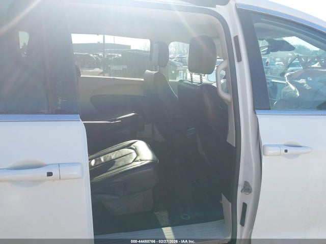 2022 CHRYSLER PACIFICA 2C4RC1BG1NR115170 Photo 7