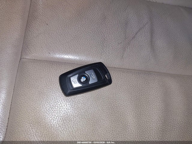 44488788 :رقم المزاد ، WBA3B3G55DNR80003 vin ، 2013 Bmw 328i Xdrive مزاد بيع