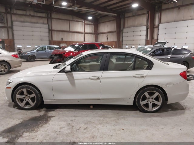 44488788 :رقم المزاد ، WBA3B3G55DNR80003 vin ، 2013 Bmw 328i Xdrive مزاد بيع