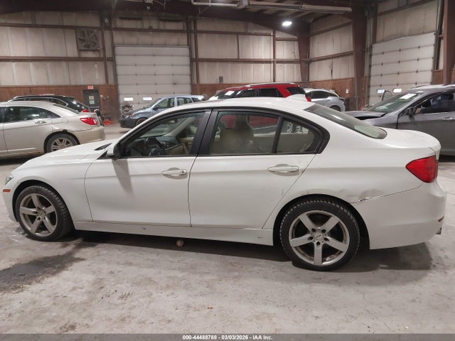 44488788 :رقم المزاد ، WBA3B3G55DNR80003 vin ، 2013 Bmw 328i Xdrive مزاد بيع