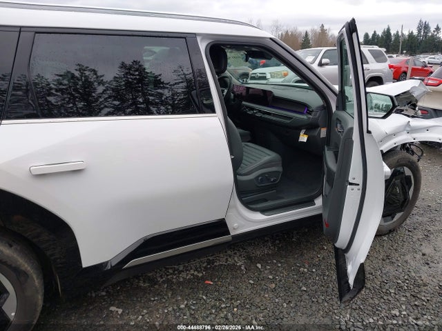 Продаж на аукціоні авто 2025 Kia Ev9 Land, vin: 5XYADFS59SG001052, номер лоту: 44488796