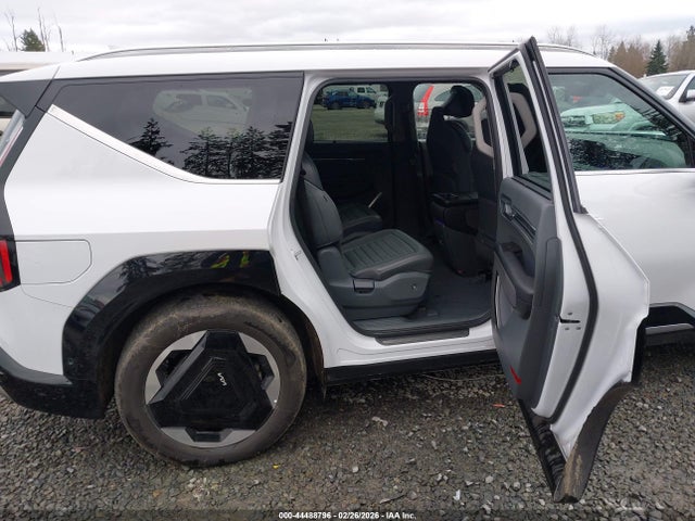 Продаж на аукціоні авто 2025 Kia Ev9 Land, vin: 5XYADFS59SG001052, номер лоту: 44488796