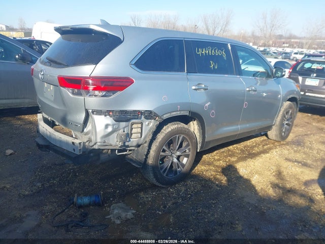 44488808 :رقم المزاد ، 5TDBZRFH2KS702028 vin ، 2019 Toyota Highlander Le Plus مزاد بيع